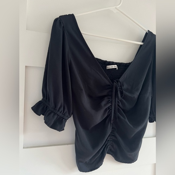 Abercrombie and fitch puff sleeve smocked back peasant blouse size S - Picture 3 of 7